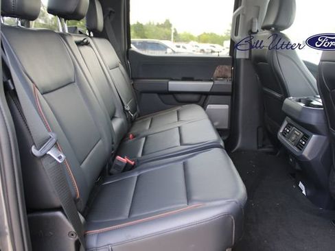 New 2026 Ford F250 Lariat w/ Black Appearance Package AWD/4WD image 9
