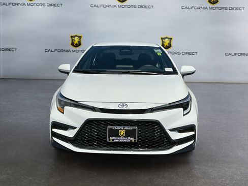 Used 2024 Toyota Corolla SE FWD image 2