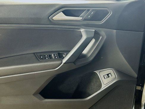 Used 2019 Volkswagen Tiguan SEL AWD/4WD image 17