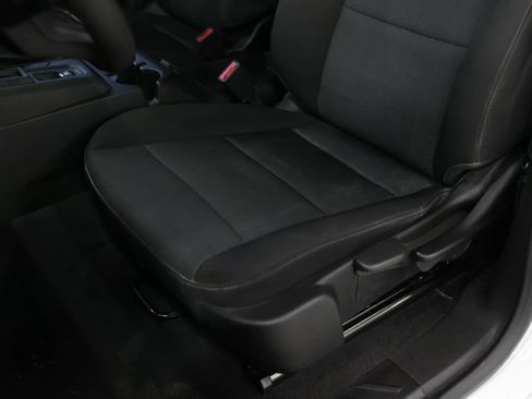 Used 2024 Chevrolet Colorado W/T RWD image 16