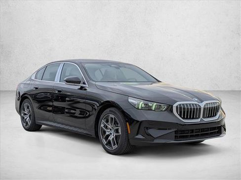 Used 2026 BMW 530i xDrive AWD/4WD image 7