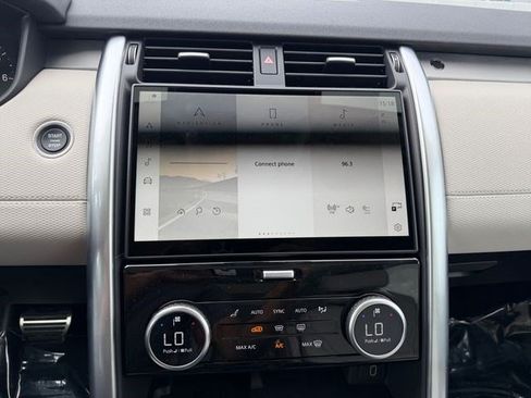 New 2026 Land Rover Discovery Limited Edition AWD/4WD image 20