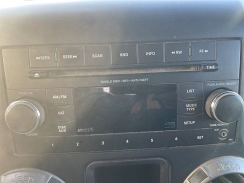 Used 2012 Jeep Wrangler Sport image 4