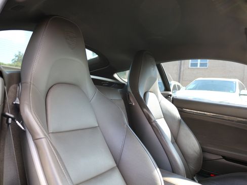 Used 2018 Porsche 718 Cayman S image 36