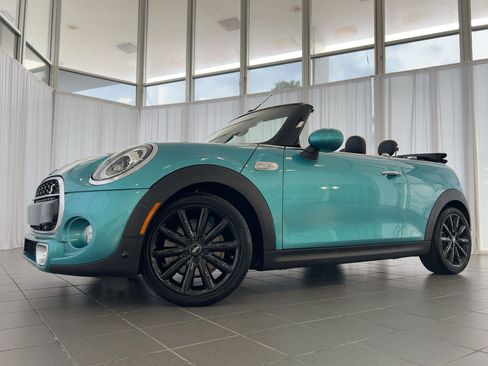 Used 2019 MINI Cooper S w/ Driver Assistance Package image 32