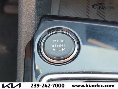 Certified 2025 Kia Sportage EX w/ Premium Package FWD image 30