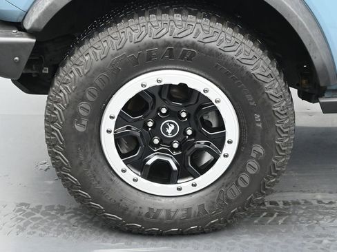 Certified 2021 Ford Bronco Badlands w/ Sasquatch Package image 25