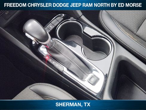 Used 2022 Buick Encore GX Select w/ Sport Touring Package FWD image 14