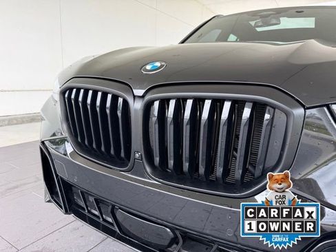 Certified 2025 BMW X5 xDrive40i w/ M Sport Package AWD/4WD image 2