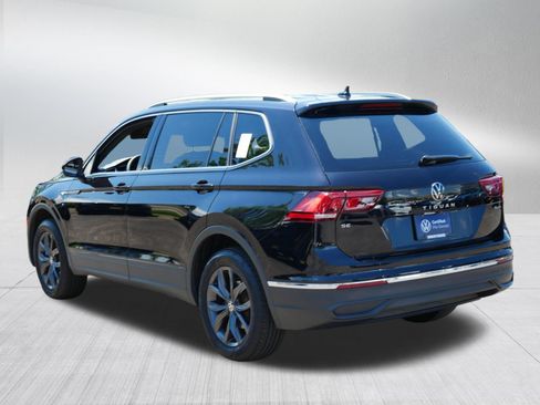 Certified 2023 Volkswagen Tiguan SE w/ Panoramic Sunroof Package AWD/4WD image 5
