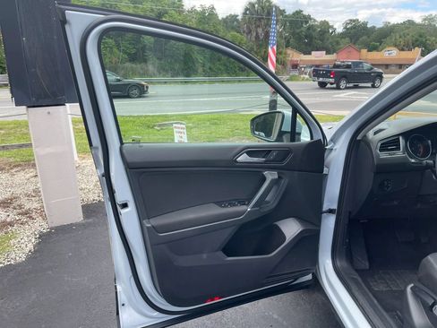 Used 2018 Volkswagen Tiguan S FWD image 8