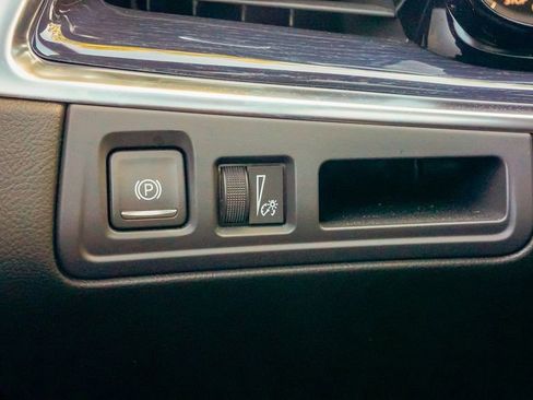 Used 2024 Cadillac XT5 Premium Luxury image 22