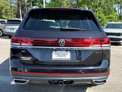 New 2025 Volkswagen Atlas SEL image 3