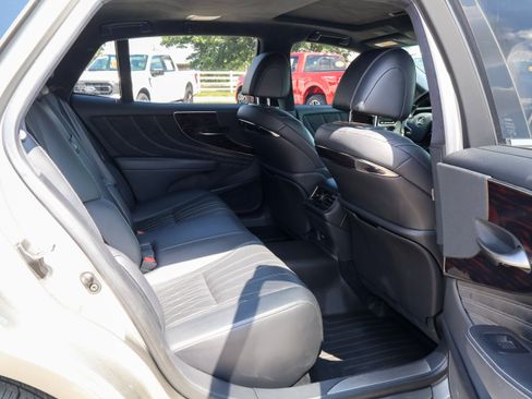 Used 2018 Lexus LS 500 AWD w/ Interior Upgrade Package image 34