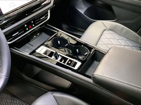 New 2026 Volkswagen Atlas Cross Sport SEL Premium R-Line image 10