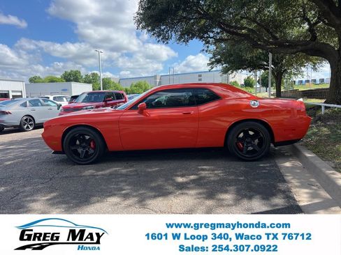 Used 2009 Dodge Challenger SRT8 w/ SRT Option Group II RWD image 4