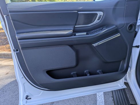 New 2025 Ford Expedition Max Platinum w/ Stealth Performance Package image 9