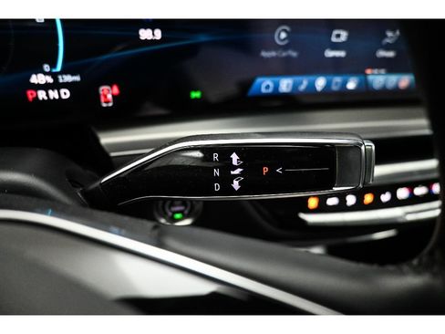 Used 2024 Cadillac Lyriq Luxury RWD image 15