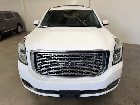 Used 2015 GMC Yukon XL Denali w/ Premium Package AWD/4WD image 3
