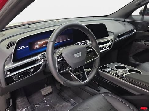 Certified 2024 Cadillac Lyriq Luxury AWD/4WD image 13