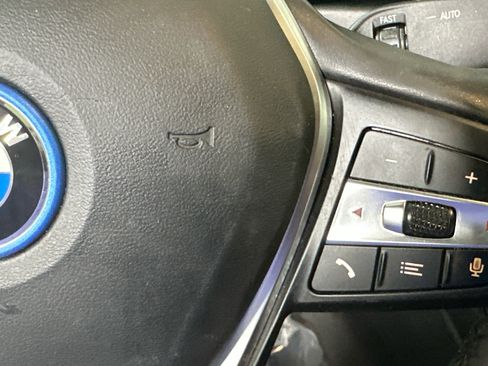 Used 2023 BMW i4 eDrive35 w/ Parking Assistance Package image 17