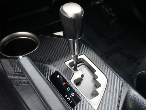 Used 2015 Toyota RAV4 Limited FWD image 20