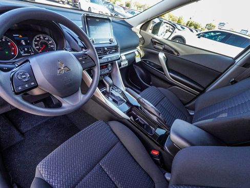 New 2026 Mitsubishi Eclipse Cross LE AWD/4WD image 15