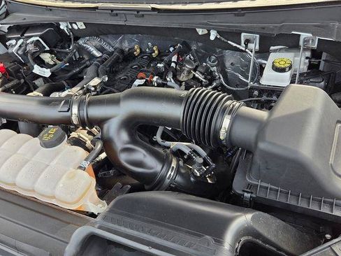 Used 2025 Ford Expedition Tremor AWD/4WD image 24