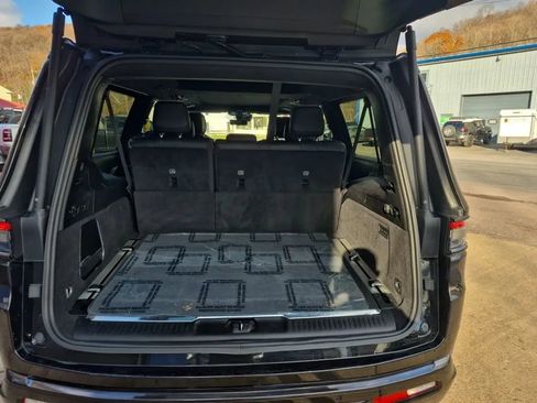 Used 2024 Jeep Grand Wagoneer L Series II w/ Quick Order Packagew 28T image 11