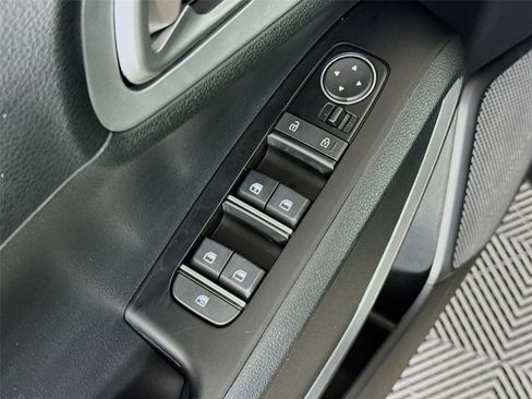 Certified 2025 Kia Soul LX w/ LX Technology Package FWD image 18