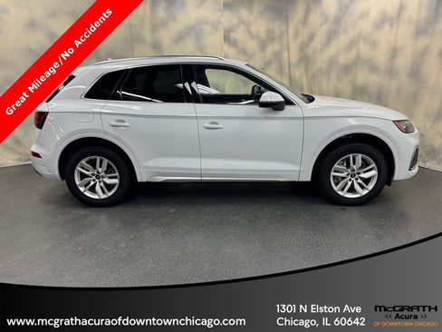 Used 2023 Audi Q5 2.0T Premium w/ Convenience Package image 9
