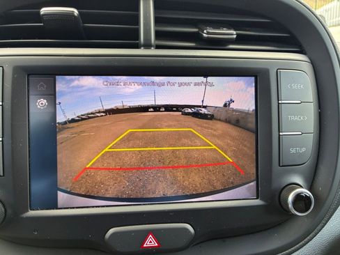 Used 2025 Kia Soul LX w/ LX Technology Package image 22