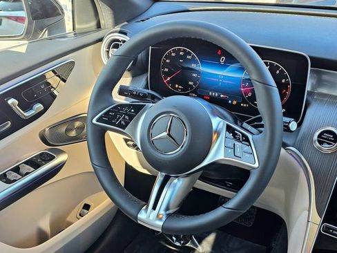 New 2026 Mercedes-Benz GLC 300 4MATIC image 28