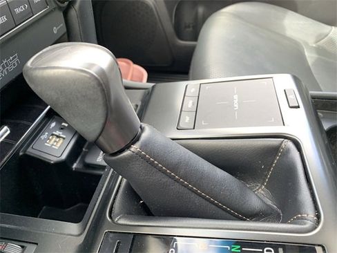 Used 2022 Lexus GX 460 Luxury image 25