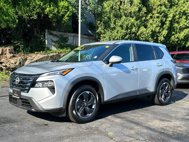 Certified 2025 Nissan Rogue SV AWD/4WD image 6