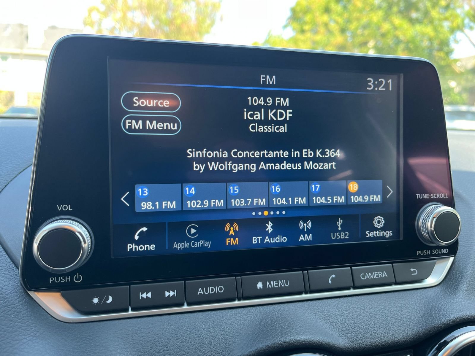Used 2025 Nissan Sentra SV FWD image 19