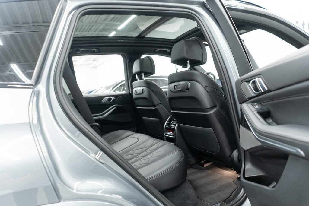 Used 2026 BMW X5 xDrive40i AWD/4WD image 12