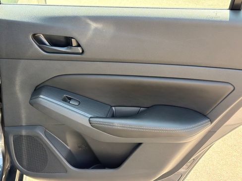 Used 2025 Nissan Altima 2.5 SV FWD image 16