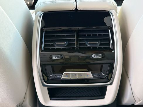 New 2027 BMW X7 xDrive40i w/ Executive Package AWD/4WD image 19