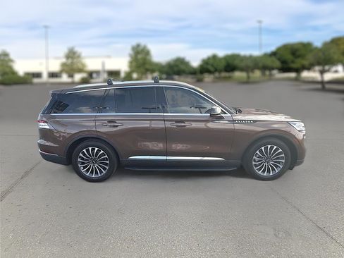 Used 2022 Lincoln Aviator Reserve w/ Elements Package Plus RWD image 8