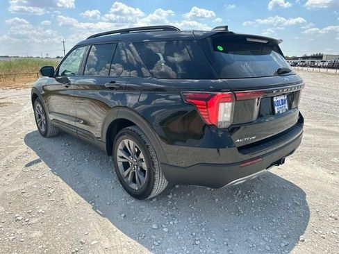 New 2026 Ford Explorer Active w/ Active Comfort Package AWD/4WD image 4