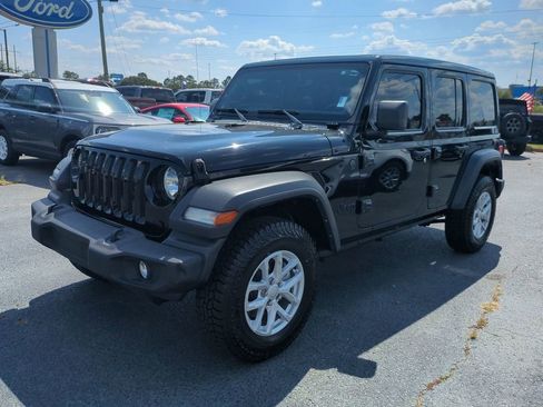 Used 2023 Jeep Wrangler Sport S w/ Sun And Sound Package image 8