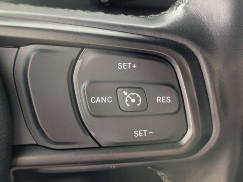 Used 2022 Jeep Wrangler Unlimited Sport AWD/4WD image 15