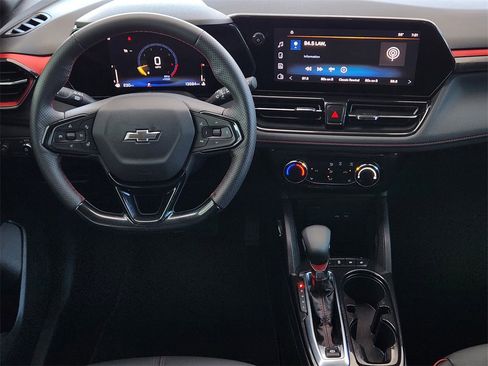 Certified 2025 Chevrolet TrailBlazer RS w/ Driver Confidence Package image 25