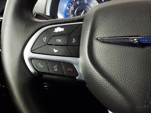 Used 2016 Chrysler 200 Limited w/ Convenience Group image 18