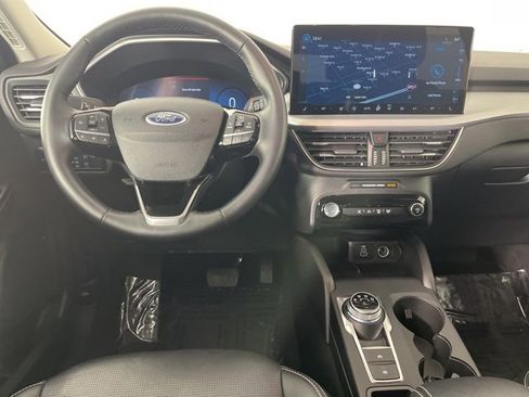 Used 2025 Ford Escape Platinum image 7