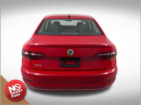 Used 2019 Volkswagen Jetta SE w/ Cold Weather Package FWD image 5