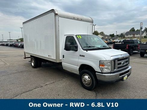 Used 2013 Ford E-450 and Econoline 450 Super Duty image 1