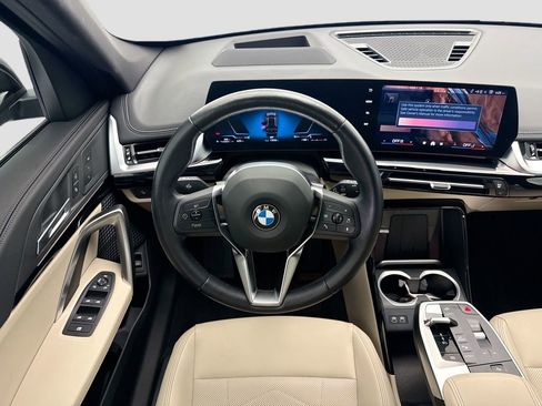 Certified 2025 BMW X1 xDrive28i w/ Technology Package image 10