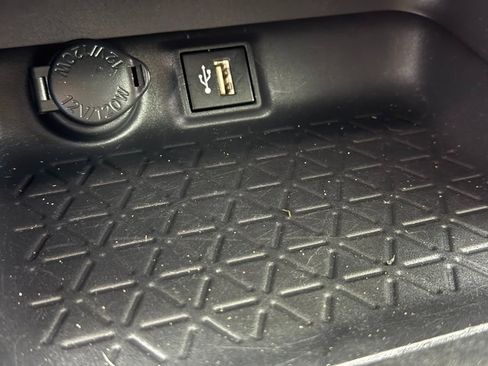 Used 2024 Toyota RAV4 XLE image 18